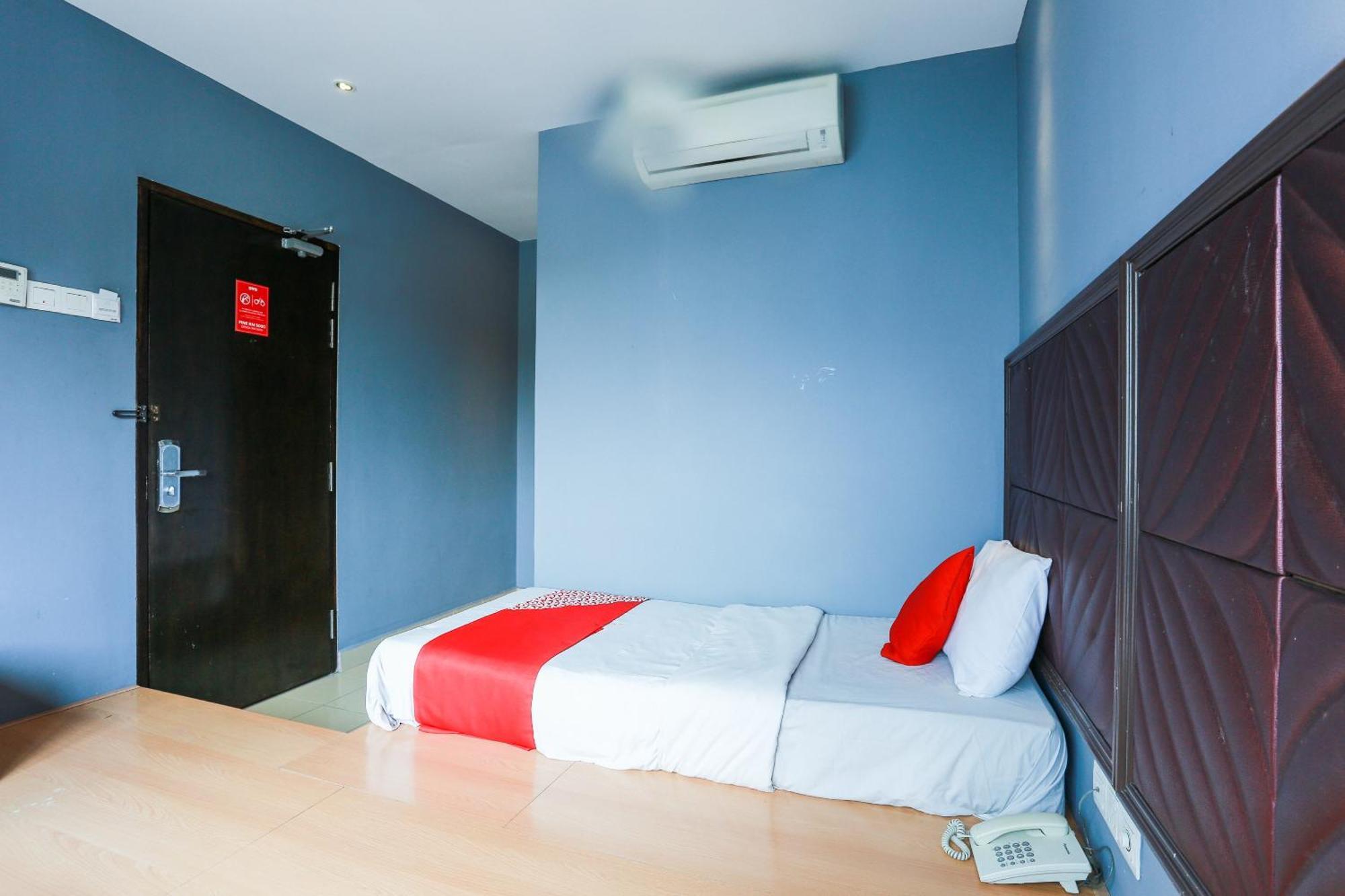 Oyo 90894 Hotel Smc I-City Shah Alam Exterior photo
